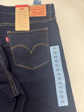 Levis 314 Straight shaping Men's Jeans size 30 x 32 NWT